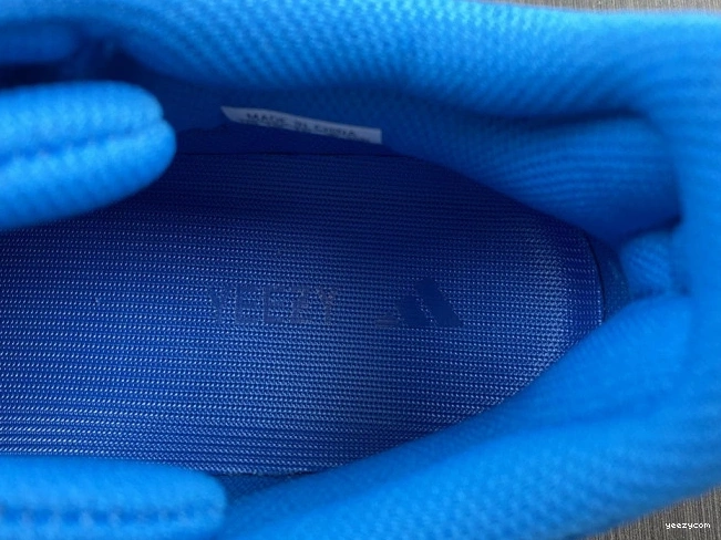 ADIDAS BLUE HI-RES YEEZY BOOST HP6674 700 0731